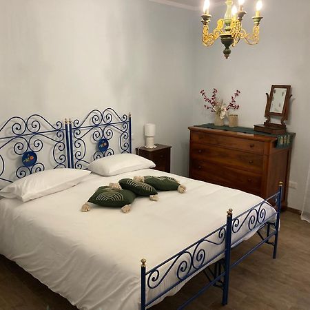 Casa Vacanze Il Borgo Gubbio Exteriör bild