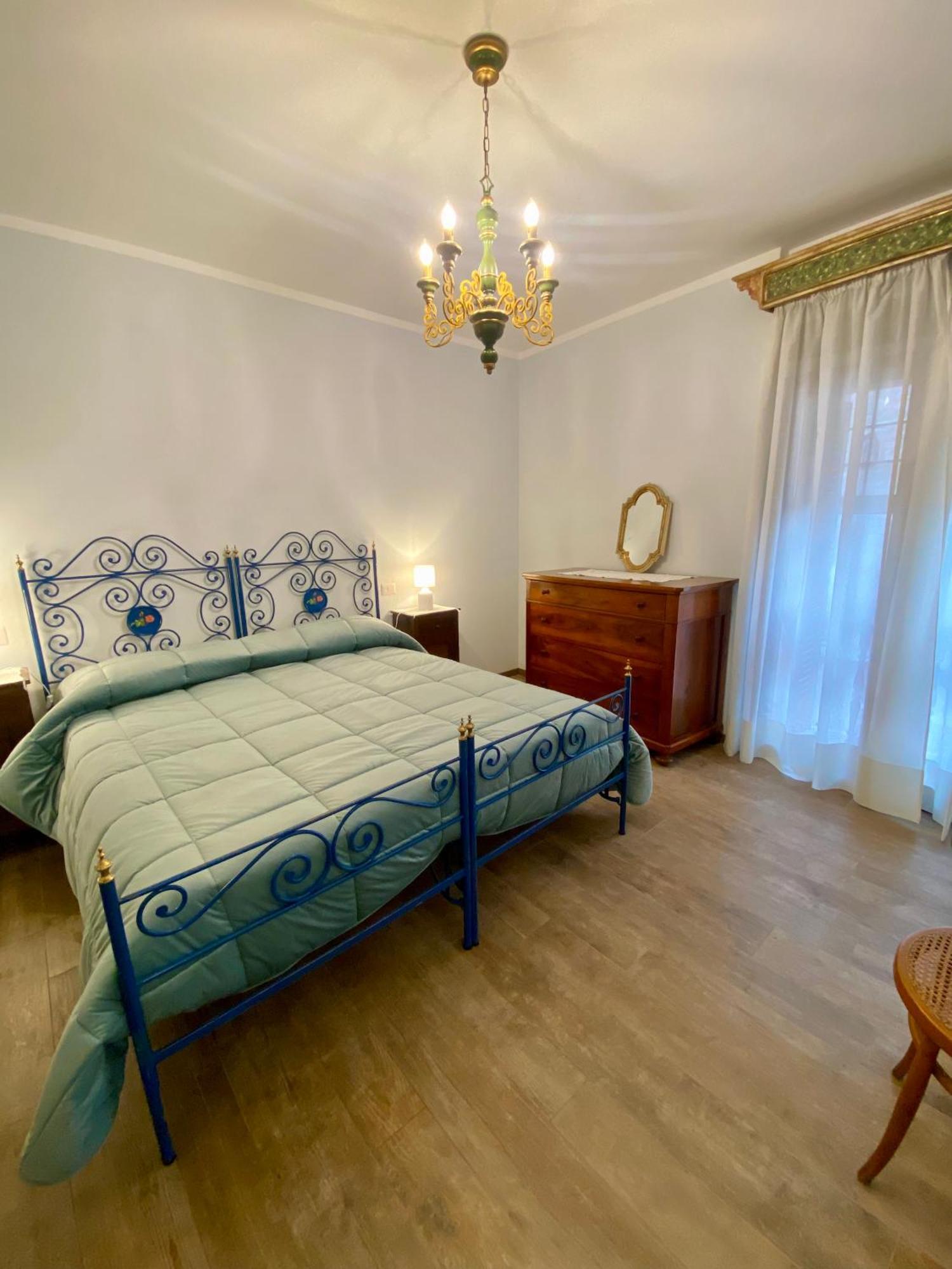 Casa Vacanze Il Borgo Gubbio Exteriör bild