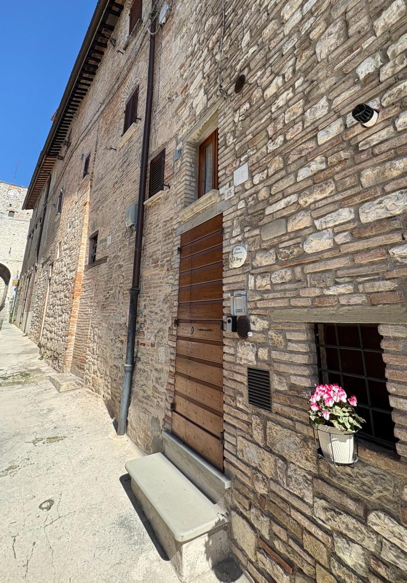 Casa Vacanze Il Borgo Gubbio Exteriör bild